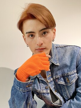 トリッカ シブヤ(TRICCA SHIBUYA) ブリーチ×センターパートメンズスタイル