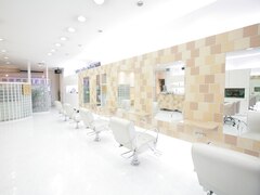 Hair Salon tiara　本蓮沼