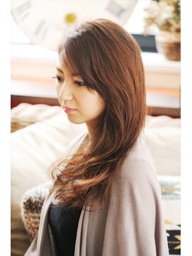 ダリア(Dahlia) フェミニンストレート