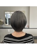 ホワイトグレー