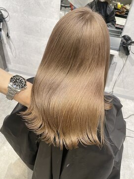 アンダーバーホワイト 南海難波店(_WHITE) 透明感ミルクティーベージュ