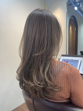 アルボーテルジェ(Art BeAute' ROUGET) ハイライトカラー×ハイレイヤーカット＊20代/30代/40代