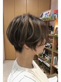 春、綺麗めカジュアルショート×イルミナハイライトダブルカラー