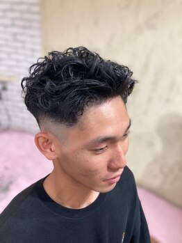 ティキ ヘアーワークス(TiKi Hair Works)の写真/男性にも人気の理由は短時間で男度を上げるカット技術！センスアップで差をつけろ！通いやすい雰囲気も◎