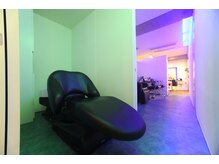 アミックス ヘアワークス 本店(AMIX hair works)の雰囲気（個室でゆっくり癒しのリラックスタイム　［美髪/マーブ/スパ］）