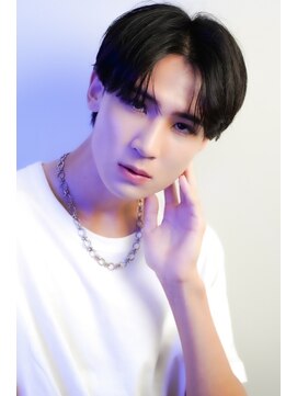 パリーロワ(PARIS ROI) 韓国風センターバングヘア