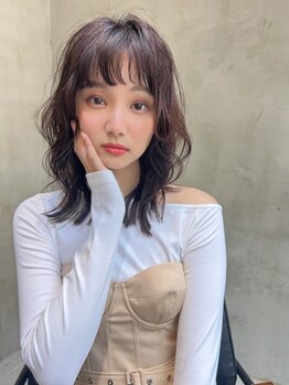 ロイド(Lloyd)の写真/【カット+パーマ+シルクTr ￥6000～】この季節のイメチェンはLloydの透明感溢れるパーマで決まり♪