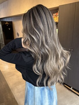 サニー 渋谷(SUNNY) バレイヤージュ、ハイライト、レイヤーカット、アッシュカラー