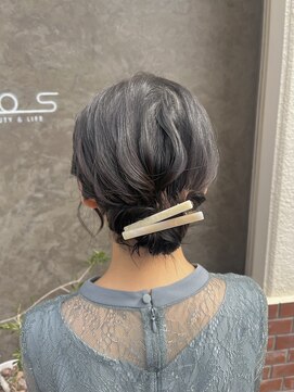 コス(COS) シニヨン/ボブアレンジ/結婚式お呼ばれ