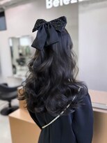 ベレーザシェルト(Beleza scelto) 16927黒髪ハッシュカットバーガンディミディアムレイヤーカット