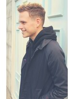 ジジバイワースホワイル(jiji by WORTH WHILE)&nbsp;刈り上げセンターパートサーフカールフェザーパーママレットヘア