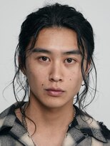 フィフスパーク(fifth PARK)&nbsp;緩め波巻きスパイラルパーマセンターパートウルフサーフカール