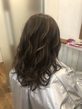 リノ(Lino) ハイライト　アディクシーカラー