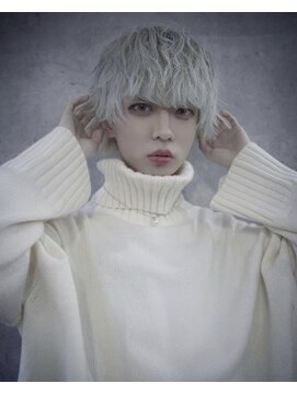 シン(syn) ホワイトマッシュウルフ