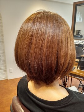 リコス(Ricos) 明るめカラーのボブ