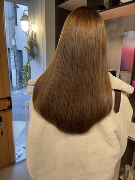 シュウ(SHU) 艶々ロング♪