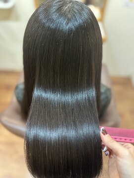 フリージア(freesia) ツヤ髪スタイル/グレーベージュ/〈30代40代50代〉