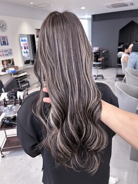 キング 梅田(K!ng) 縮毛矯正髪質改善ハイライトレイヤーカット梅田美容室エクステ