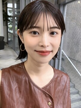 メゾンアクア 表参道(Maison ACQUA) ＋切りっぱなしボブルフ/黒髪ネビージュ/小顔ワンレン/縮毛矯正