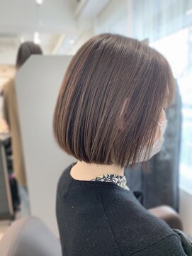 ジエクト アイロ(The Ect ilo) 大人のぱつっとボブ