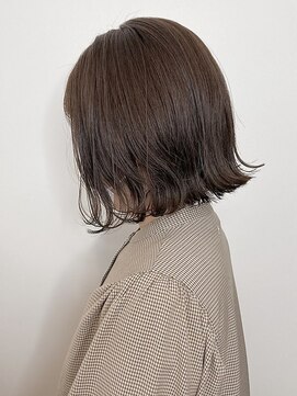 ニーズ(Needs) ブリーチなしアッシュブラウン小顔夏カラー愛されショートボブ