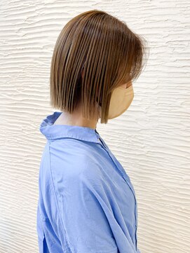 モリオ フロム ロンドン サッポロファクトリー店(morio FROM LONDON) 【morio】札幌ボブ　ぱつっと外ハネ切りっぱなしボブ