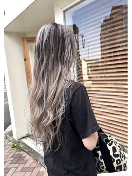 リフル 八王子(RIFULL) ハイライト バレイヤージュ ショート レイヤー 髪質改善