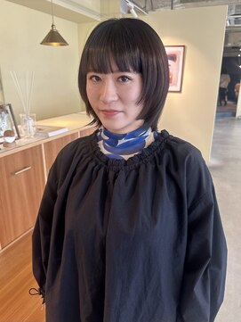 ロジェ(loje) 20代30代40代　黒髪/小顔/大人のウルフボブ