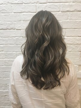 ヴィジョン(VISION) 外国人風グレイカラー☆