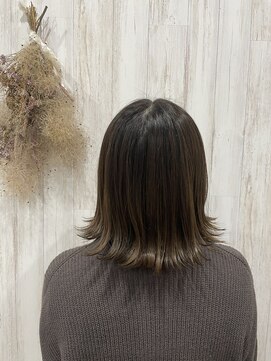 ムーナ(Muwna) ミディアムスタイル