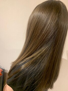 ナンバー アリア 三軒茶屋(N° aria) 【三軒茶屋 Aria】透明感カーキベージュ