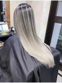 ロングホワイトバレイヤージュ、ハイライトアッシュグレージュ