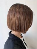 ブラウンナチュラルミディアムぷつんとカット首元すっきり