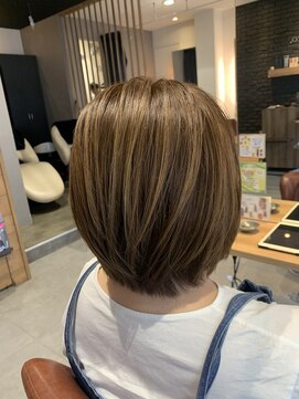 リベア トウキョウ 東大島店(Rever Tokyo) マロンベージュ［東大島／東大島駅］