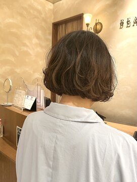 ビュートリアム265(BEAUTRIUM 265) ニュアンスパーマミニボブ ウィービングカラー ぱつっとボブ銀座