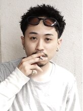 癖毛でカールが強く出てしまう、膨らんでしまう、チリチリになってしまう。。癖毛でもおすすめなパーマを。