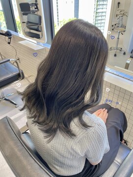 ヌーヴェル(nouvelle) ダークグレージュ×ふんわりミディアム