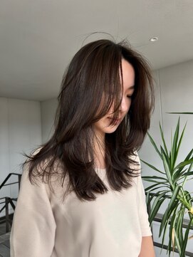 リバレッジ 広尾(Leverage) 大人外国人風セミロングレイヤー：Mao Shibasaki