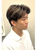 ナチュラルセンターパートショートフェザーショートパーマメンズ