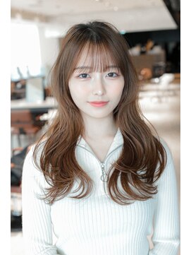 アフロート ギンザ(AFLOAT GINZA) 10代20代30代 小顔顔周り波巻きレイヤーカット