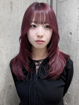 サンク 原宿 表参道(cinq) 顔周りレイヤーくびれミディアムレイヤーカットワインレッド韓国