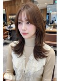 くびれミディミディアムレイヤーココアブラウンレイヤーカット