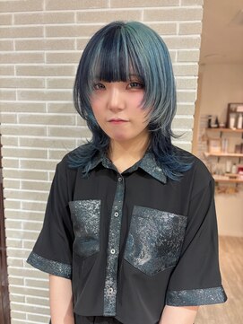 ニューヨークニューヨーク 三宮店(NYNY) ウルフカット/デザインカラー/水色カラー