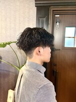 ギルマ(Girma)&nbsp;波巻きパーマ×センターパート