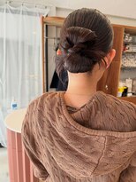 リタ(LITA)&nbsp;【LITA】アレンジ　タイトアレンジ　カチモリ　シニヨン