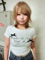 ノラ シブヤ(NORA) ★ハッシュカットミディアムレイヤー平成ブロンドベージュ茶髪