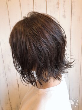 メルト 吉祥寺(melt) 【二階堂光孝】外ハネ 切りっぱなし 小顔ボブ サイド　丸顔