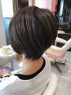 アフ(ahu) 前下がり