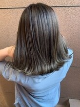 【白髪を染めながらでも、オシャレなデザインに】ちょっとだけ新しい自分になれる、そんな提案を♪