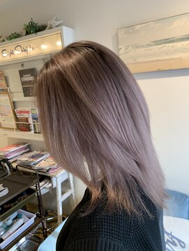 エイト新宿店(EIGHT shinjuku) ホワイトラベンダーベージュEIGHT shinjuku【エイト】新宿　阿部